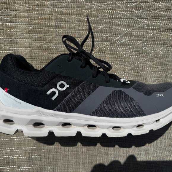 On Men's Cloudrunner Running Shoes - Picture 6 of 8